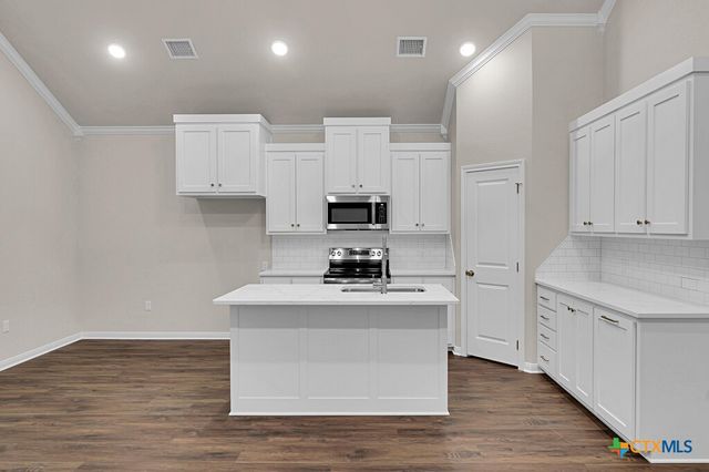 124 Morris Court, Mcgregor, TX 76657