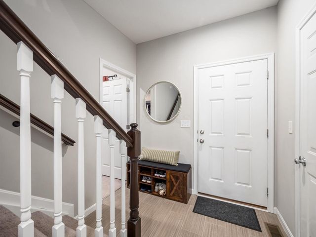 156 Heron Drive, Pataskala, OH 43062