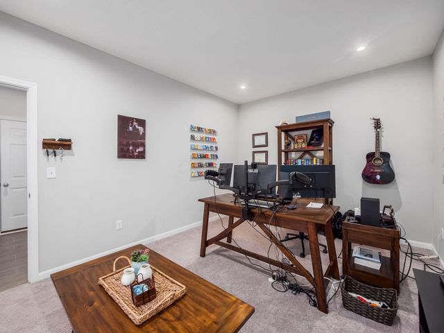 156 Heron Drive, Pataskala, OH 43062