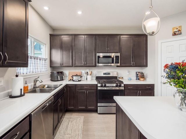 156 Heron Drive, Pataskala, OH 43062