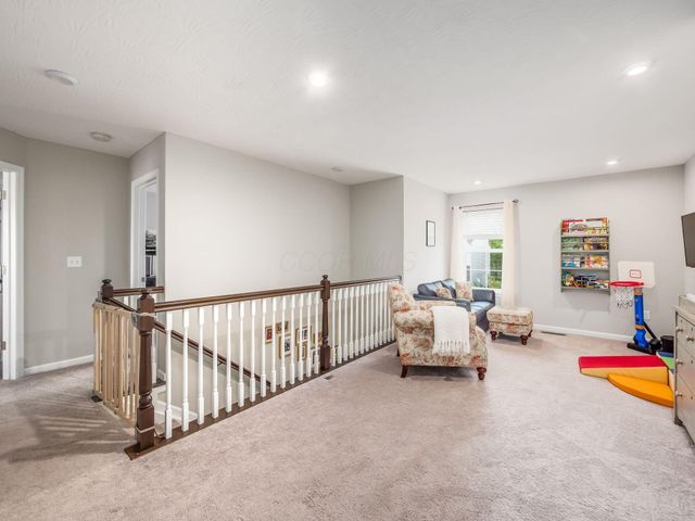 156 Heron Drive, Pataskala, OH 43062