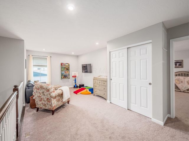156 Heron Drive, Pataskala, OH 43062