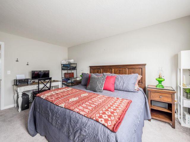 156 Heron Drive, Pataskala, OH 43062