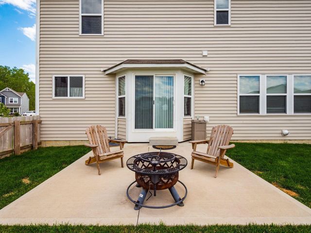 156 Heron Drive, Pataskala, OH 43062