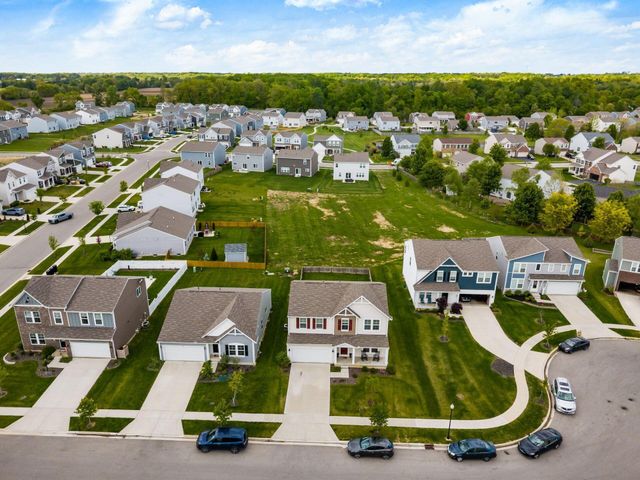 156 Heron Drive, Pataskala, OH 43062