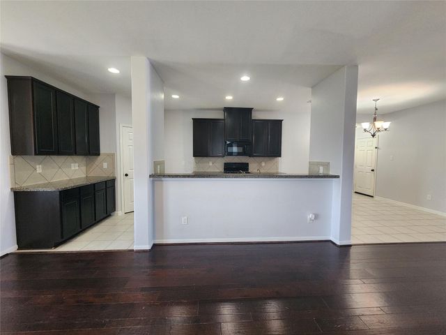 9002 Saint Laurent Lane, Houston, TX 77044