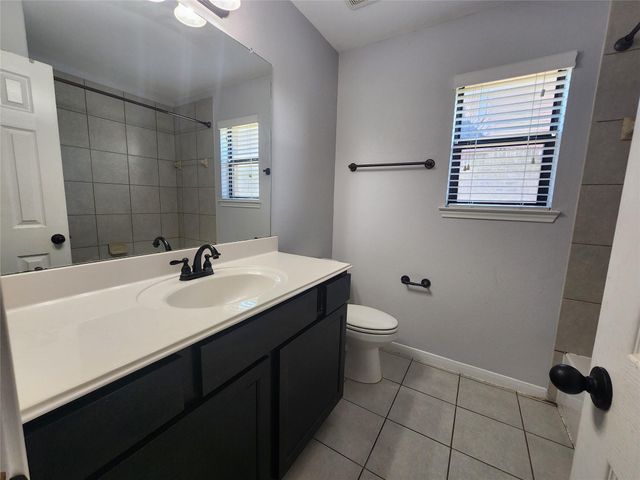 9002 Saint Laurent Lane, Houston, TX 77044