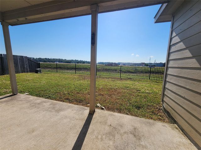 9002 Saint Laurent Lane, Houston, TX 77044