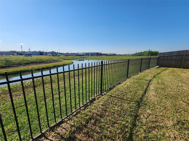 9002 Saint Laurent Lane, Houston, TX 77044