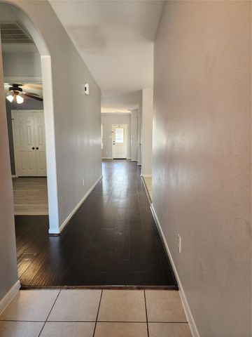 9002 Saint Laurent Lane, Houston, TX 77044