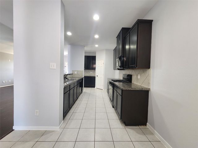 9002 Saint Laurent Lane, Houston, TX 77044