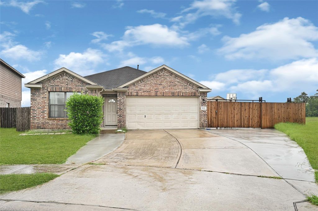 9002 Saint Laurent Lane, Houston, TX 77044