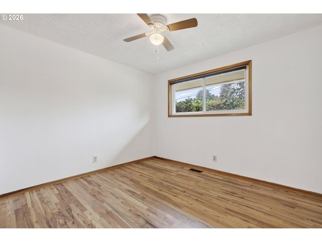 3210 Se SHERRETT St, Milwaukie, OR 97222