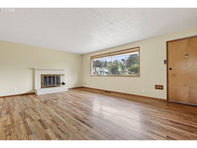 3210 Se SHERRETT St, Milwaukie, OR 97222