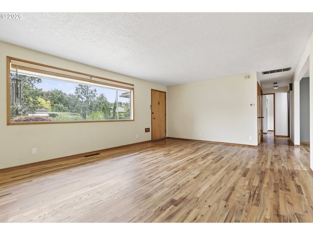 3210 Se SHERRETT St, Milwaukie, OR 97222