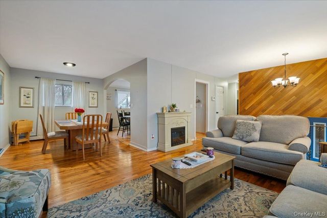 1131 Udall Road, Bay Shore, NY 11706