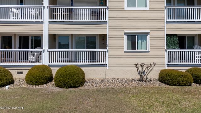 650 Cedar Point Boulevard B14, Cedar Point, NC 28584