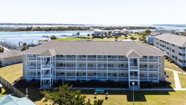 650 Cedar Point Boulevard B14, Cedar Point, NC 28584