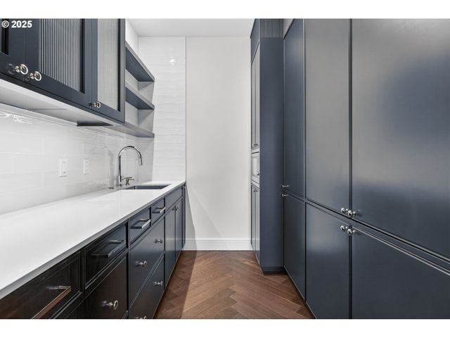 21 D Ave 2, Lake Oswego, OR 97034