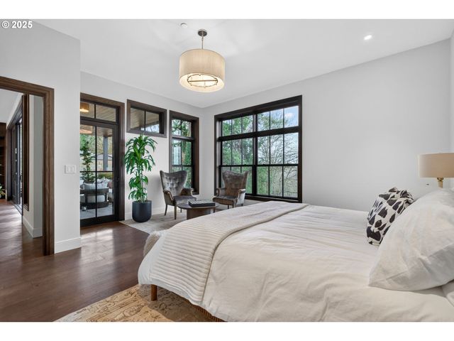 21 D Ave 2, Lake Oswego, OR 97034