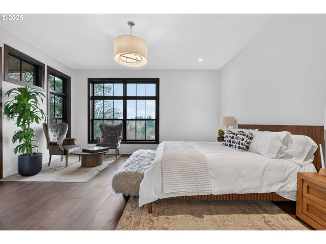 21 D Ave 2, Lake Oswego, OR 97034