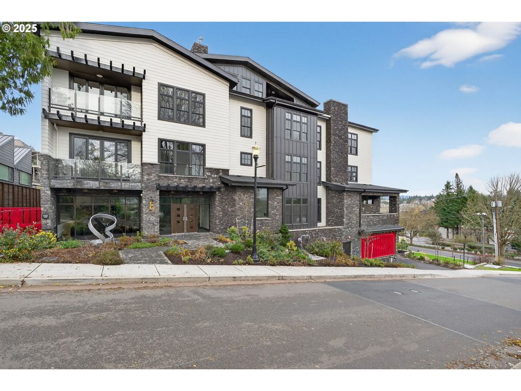 21 D Ave 2, Lake Oswego, OR 97034