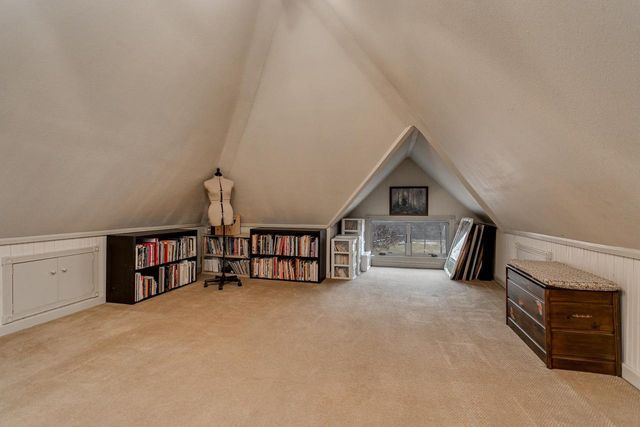 327 W MAIN STREET, Hortonville, WI 54944