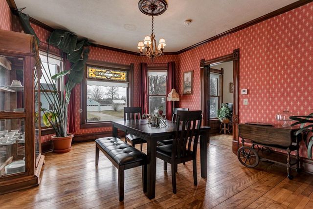 327 W MAIN STREET, Hortonville, WI 54944