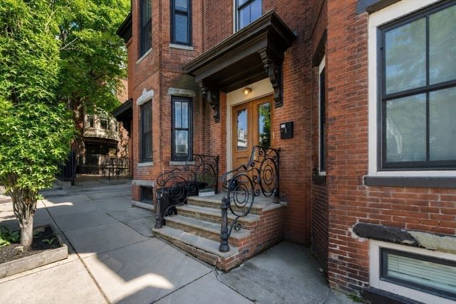 651 E 3rd Street 2, Boston, MA 02127