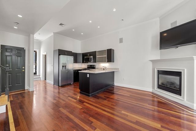 651 E 3rd Street 2, Boston, MA 02127
