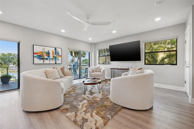 12400 CAPRI CIRCLE N, Treasure Island, FL 33706