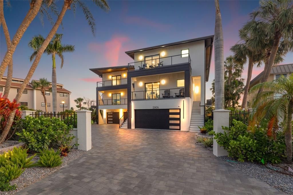 12400 CAPRI CIRCLE N, Treasure Island, FL 33706