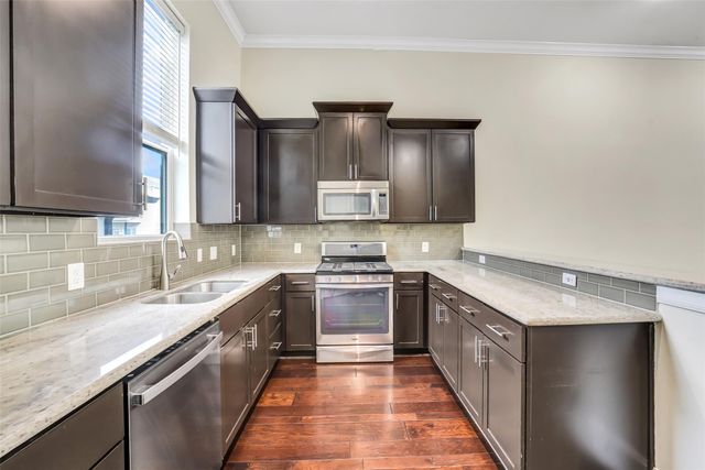 5526 Darling Street C, Houston, TX 77007
