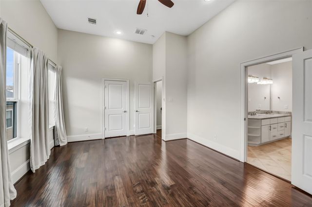 5526 Darling Street C, Houston, TX 77007