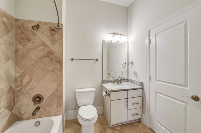 5526 Darling Street C, Houston, TX 77007