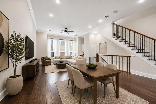 5526 Darling Street C, Houston, TX 77007