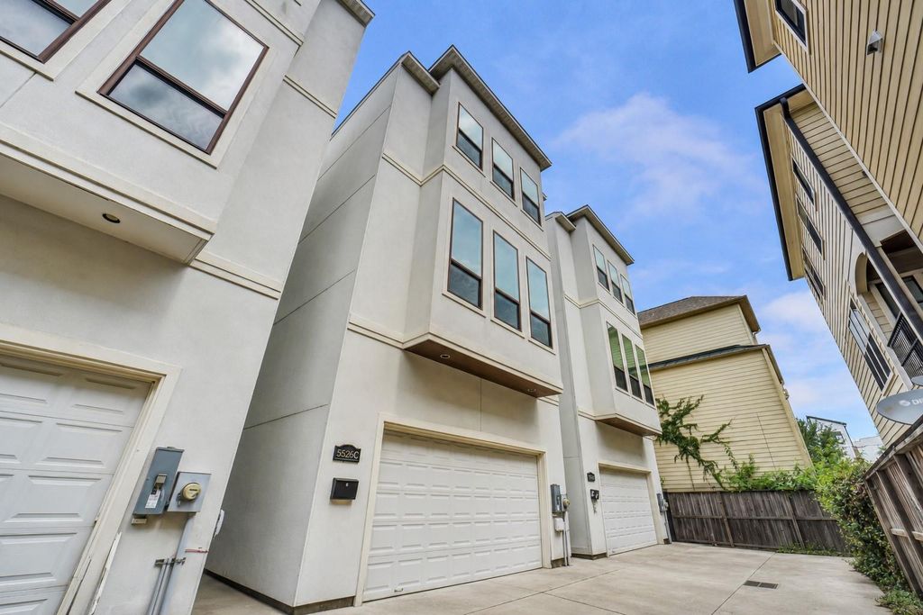 5526 Darling Street C, Houston, TX 77007