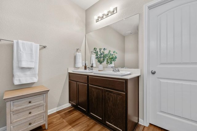 1701 Logan DR 32, Round Rock, TX 78664