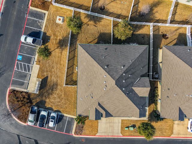 1701 Logan DR 32, Round Rock, TX 78664