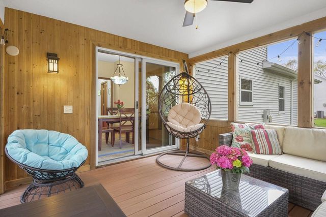 1606 Chadsworth Drive, Sun Prairie, WI 53590