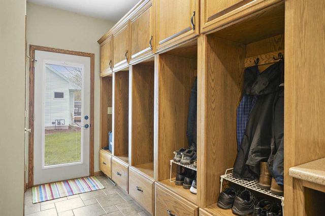 1606 Chadsworth Drive, Sun Prairie, WI 53590