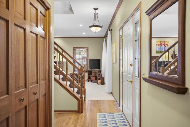 1606 Chadsworth Drive, Sun Prairie, WI 53590