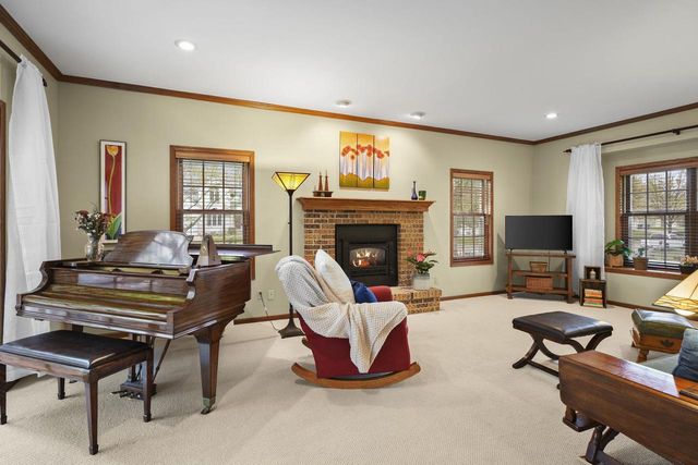 1606 Chadsworth Drive, Sun Prairie, WI 53590
