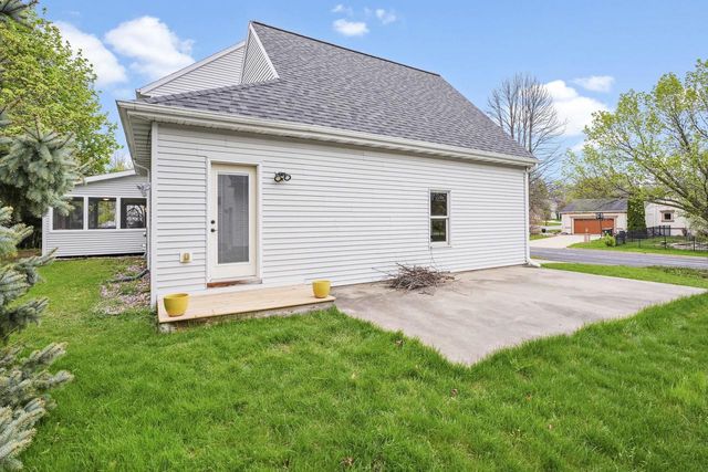 1606 Chadsworth Drive, Sun Prairie, WI 53590