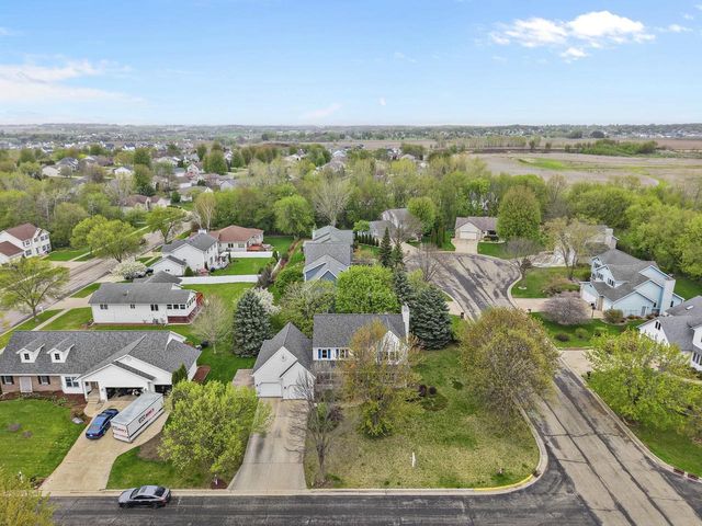 1606 Chadsworth Drive, Sun Prairie, WI 53590