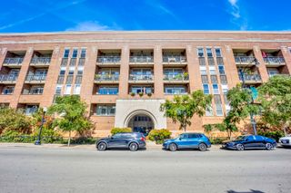 1350 W Fullerton Avenue 405, Chicago, IL 60614