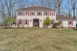 47 Markham Dr, Washington Twp., NJ 07853