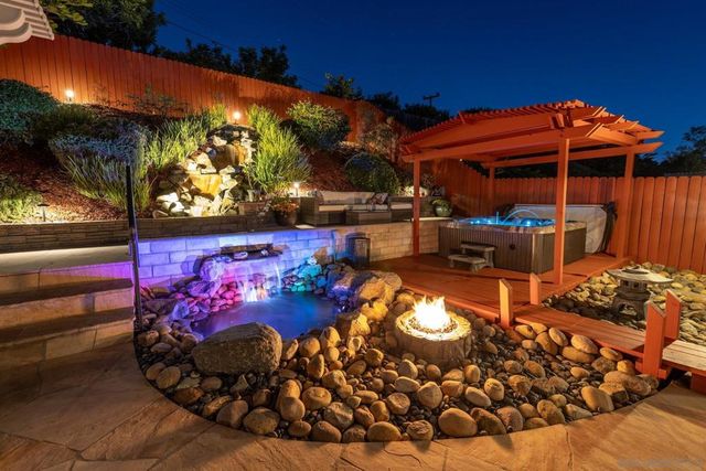 2767 Lancha St, San Diego, CA 92111