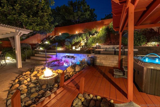 2767 Lancha St, San Diego, CA 92111