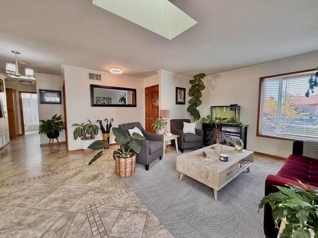 2767 Lancha St, San Diego, CA 92111